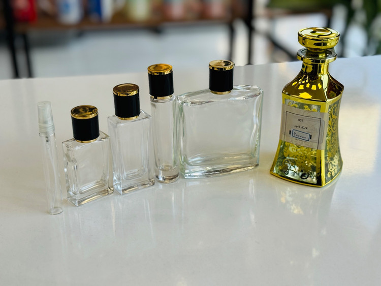 عطر لالیک لامور