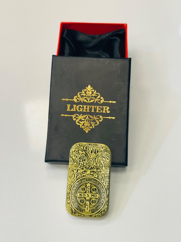 فندک بنزینی طرح کنستانتین لایتر