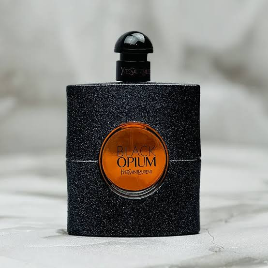 عطر ایو سن لورن بلک اوپیوم